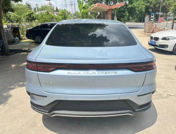 Автомобиль космоса мест 3 двери 5 версии 4 zunrong chuangshi 715KM FWD BYD ХАНА 2022 EV