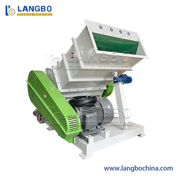 Industrial Plastic Crusher Machine with 37KW Motor Power 100-500KG/HR Capacity and Reinforced Steel Body