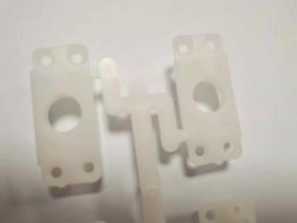 Lockable Top Cover For Electronic Device
