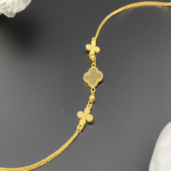 Brillante rosa dorada Brazalete de corazón de diamante