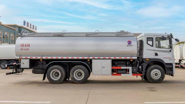 Low Price 371hp 20000 Liter Chinese Dongfeng Oil tank Truck Refueling Truck