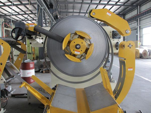 High Speed Steel Coil Uncoiler / Automobile Stamping Punch Servo Feeder
