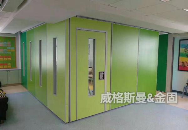 Temporary Soundproof Folding Wall Operable Long Lasting With Roller