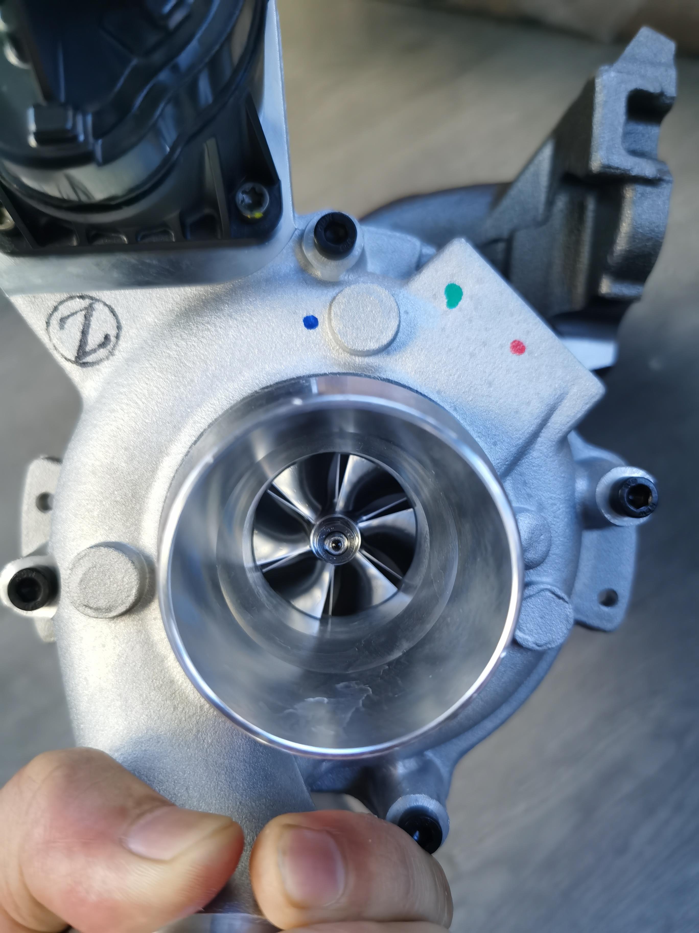 High quality turbocharger 1165 9895 980 for BMW B38 straight inlet