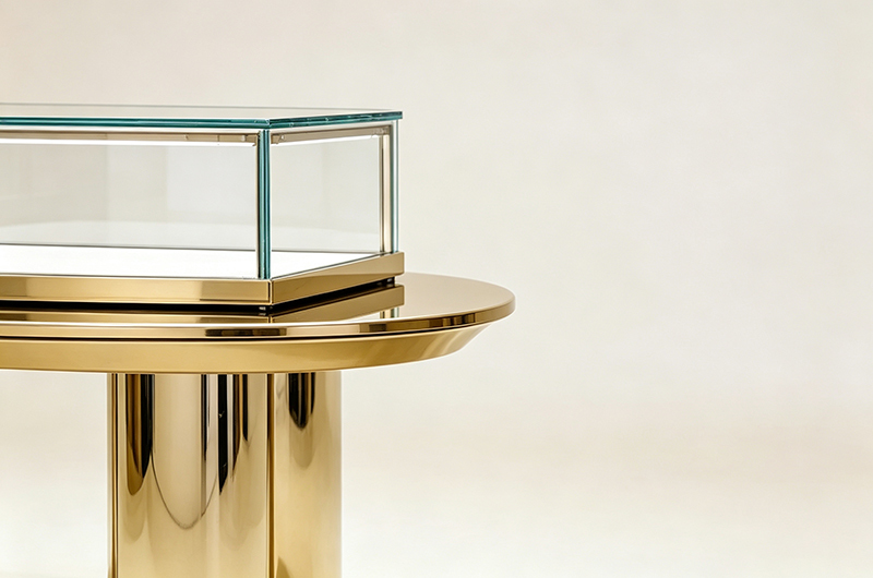 Luxury Mirror Polished Gold Jewellery Display LED Illumination Jewelry Display Cases