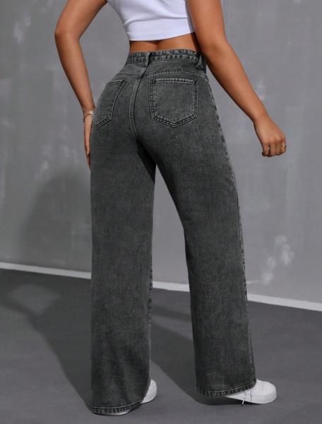 Light gray slouchy jeans for women