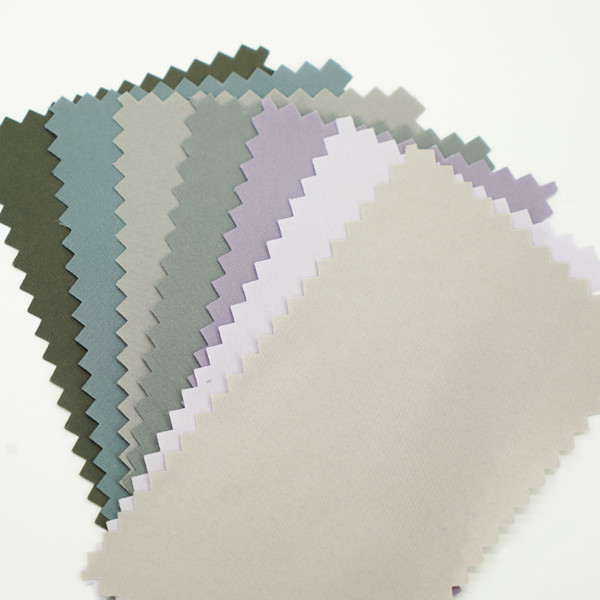 Толщина подкладки 0.15mm полиэстера одеяния 100% полиэстер 102GSM