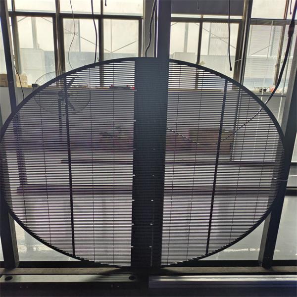 Écran de grille LED transparent à haute luminosité P3.91-7.8 pour affichage publicitaire intérieur et extérieur