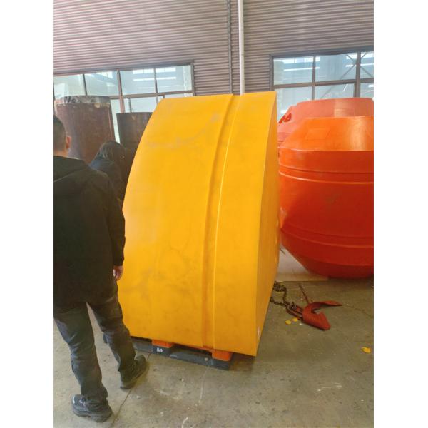 Aplicaciones agrícolas Floater de tuberías HDPE con conexión galvanizada en caliente