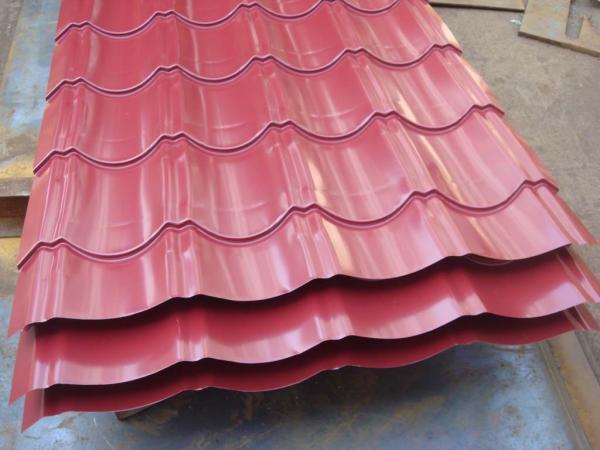 La prenda impermeable ligera de las hojas de la techumbre del metal esmaltó la teja formada