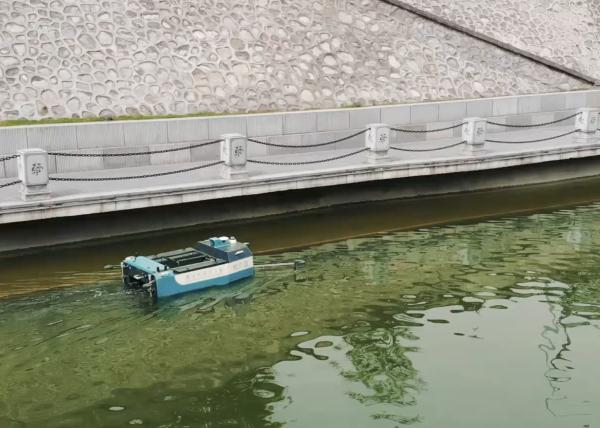 Unmanned Pond Maintenance Boat Intelligent Driverless Water Cleaning Robots 115KG
