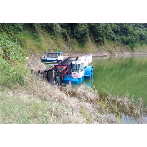 Full Automatic Aquatic Weed Harvesting Machine 6000 KG 30 - 50 HP