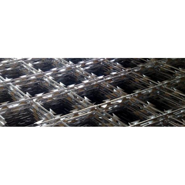 Hot Dipped Galvanized Steel Razor Wire Fence Fence Welded Corrosion Resistance