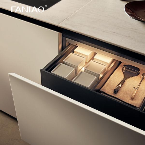 Профессиональные дизайны модульной кухни Меламин древесины современные кухонные шкафы для виллы