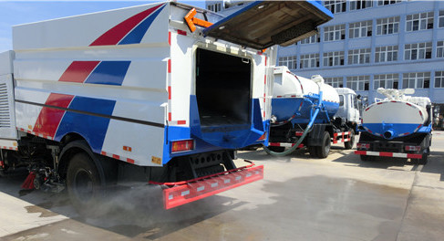 Dongfeng 4x2 Small Street Sweeping Truck For Sale / Small Sweeper Truck