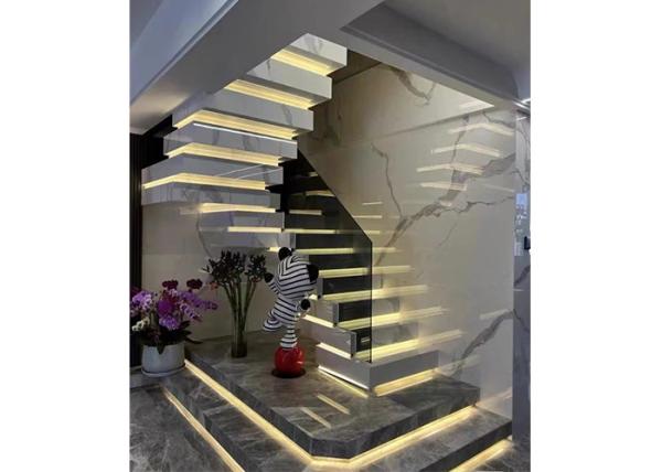As telhas de mármore da escada da porcelana do olhar 1200x300x170 deslizam não o assoalho exterior