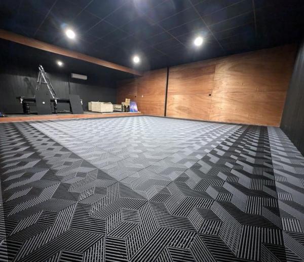 Rib Self-Draining warehouse plastic flooring Garage floor tiles interlocking grid floor