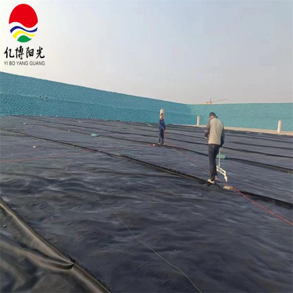 1.5 mm Liner de plástico HDPE para a aquicultura e depósito de lixo Impermeabilização Largura 2m-8m