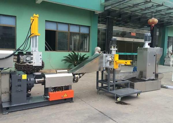 Vertical Industrial Centrifugal Spin Dryer 1700*1700*2100mm High Capacity