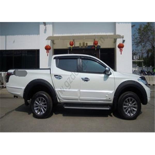 Аксессуары автомобиля перевозят пирофакелы на грузовиках обвайзера для тритона L200 2005-2015 комплектуют вверх для защиты колеса
