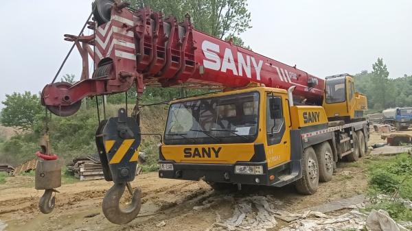Crane mobile de 50 tonnes utilisée, fabriquée en 2019 et en excellent état.