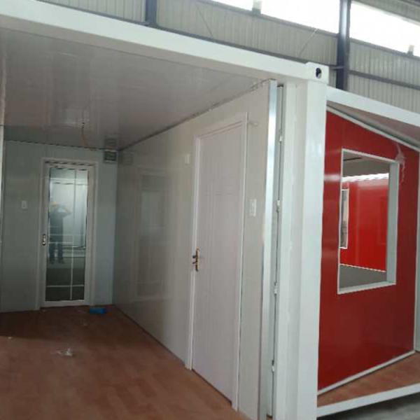 Real Estate Expandable Container House With 4 Bedroom  and Steel Door