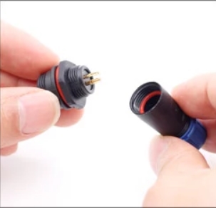 Соединяться Пин соединителя 7 штепсельной вилки авиации диаметра 25мм черный и голубой кабеля 5А