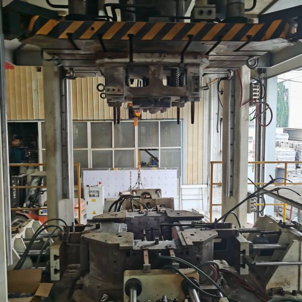 Части автомобиля цилиндрового блока отливки низкого давления термической обработки