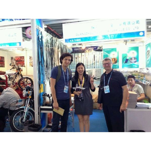 7m5p-7e395-Ca Cable de cambio de engranajes de nylon para automóviles estadounidenses de nylon certificado por SGS