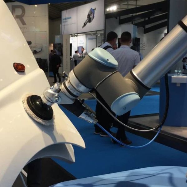 Universal Robots UR8 Long Cobot Robot Arm Automotive Quality Inspection for Car Industry