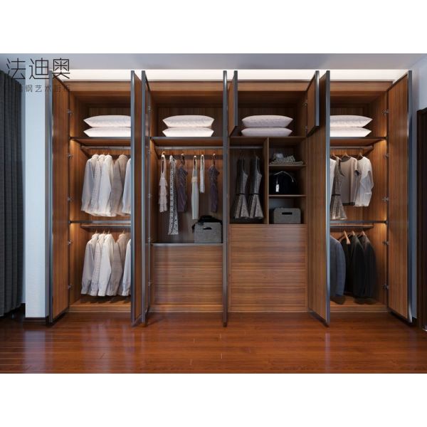 Elegancia tradicional china, efecto madera oscura, armario con acentos de vidrio y escritorio integrado