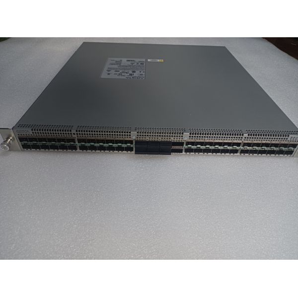 DCS-7050SX3-48YC8-F/R 7050X3 Series Used 40/100 GE QSFP28 Uplink Ports