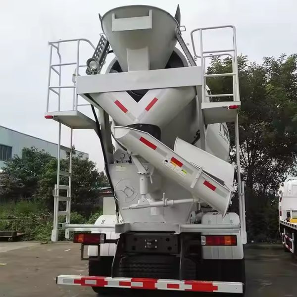 Second Hand HOWO 340HP 2-25cbms 9630*2500*3998mm 16650kg Cement Concrete Mixer Truck
