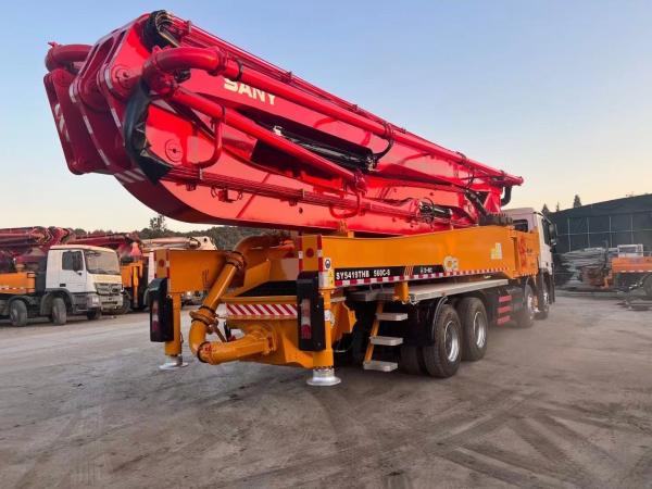 SY Industrie lourde 56 mètres Camion à pompe à béton avec une amplitude de vibration de 2,6 mm