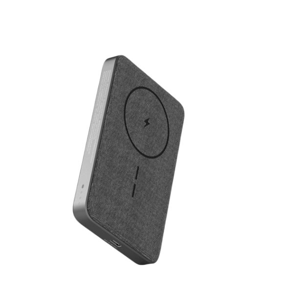 Magnetic Power Bank With Stand , 10000mAh High Capacity Charger For Smartphones