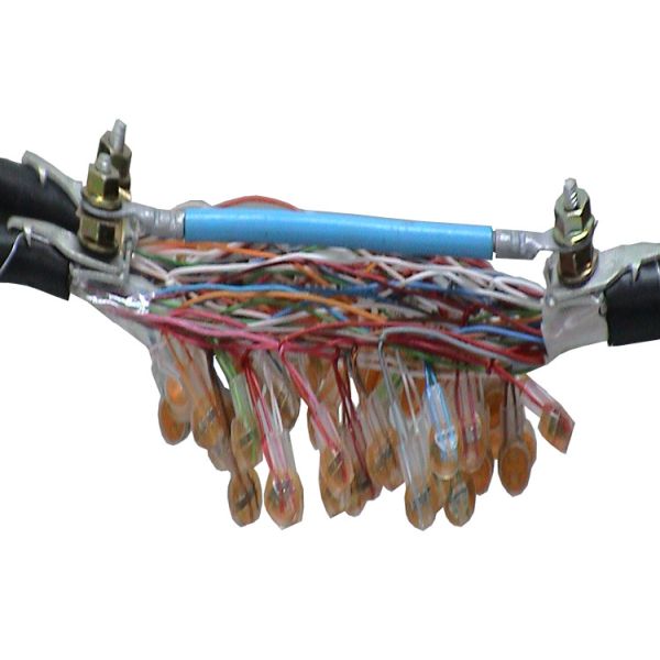 Спецификации 0,80 дюйма медный кабель 4460-D Metal Shield Bond Connector для FFC и FCB