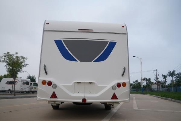 Petites remorques de campeur légères de la remorque de campeur de planéité FRP rv avec la cuisine