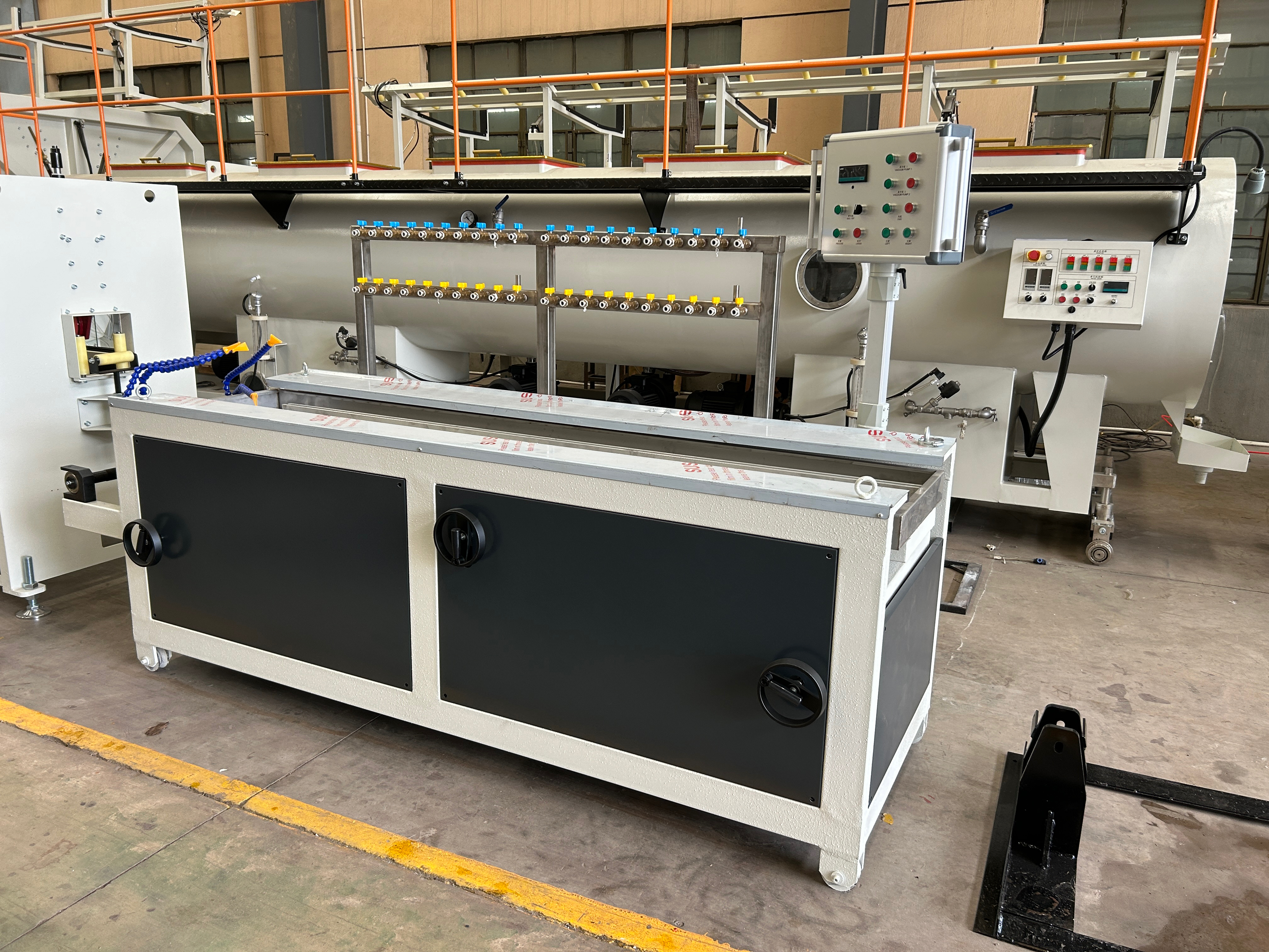 Designed PVC Price Tag Holders extrusion machine with CE certificate