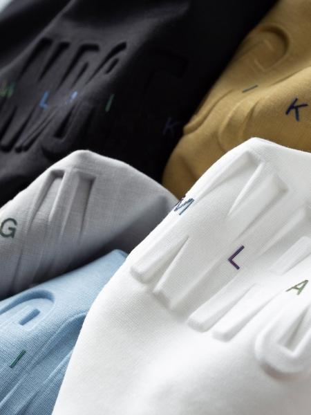 Camiseta de algodão 3D customizada com logotipo em relevo para homens em cores ou quantidade 1000
