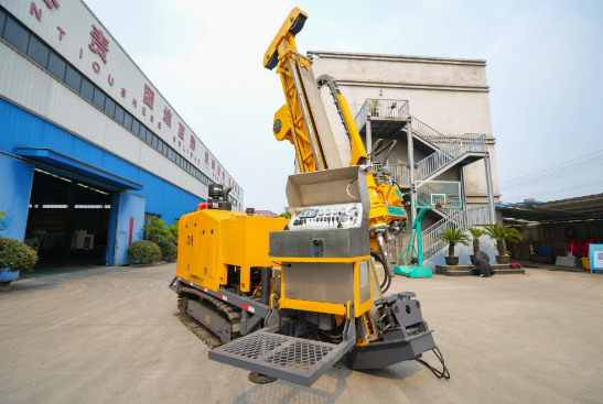 NQ 1650m Инновационный CR15 полный гидравлический буровой агрегат для бурения поверхностного ядра: переопределение совершенства бурения