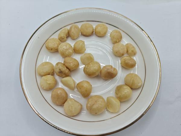 Delicious Roasted Macadamia Nuts Made With Natural Ingredients