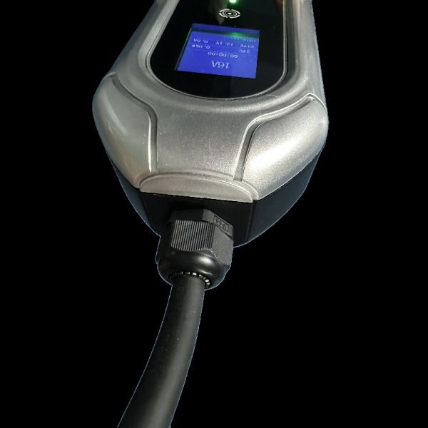 3.5kW Portable EV Charger with IEC 62196-2 Type 2 Interface and 200-220V AC Input for Electric Vehicles