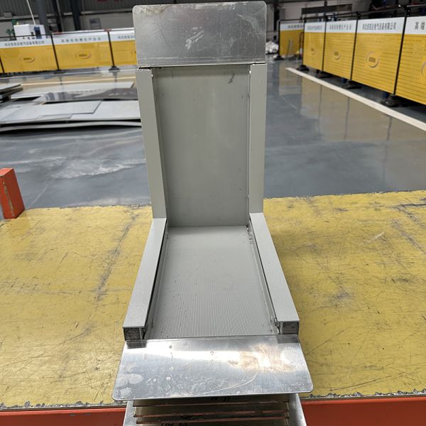 Barre omnibus dense 1600A personnalisée, ignifuge, isolée, basse tension, de type fermé, triphasée, à quatre ou cinq fils, avec jeu de barres enfichables en cuivre