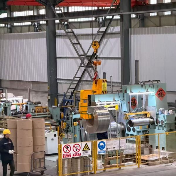 304 Stainless Steel Strips Soft 1/4H 1/2H 3/4H FH SS Strips 2B BA Surface Slit Cutting Without Burr