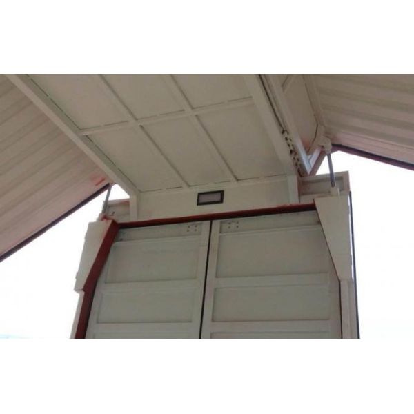 SINOTUK HOWO Used Cargo Box Truck 4×2 Drive Mode 2012 Year EURO V Emission Standard