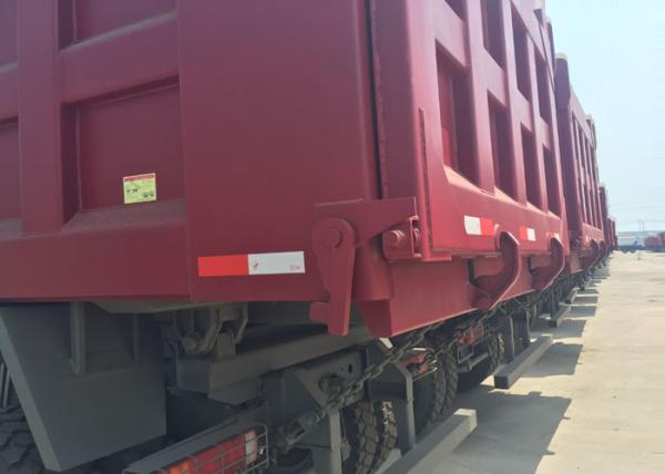 Mineral Transport Automatic Dump Truck Tipper 30-40T 5800 * 2300 * 1500 mm Cargo