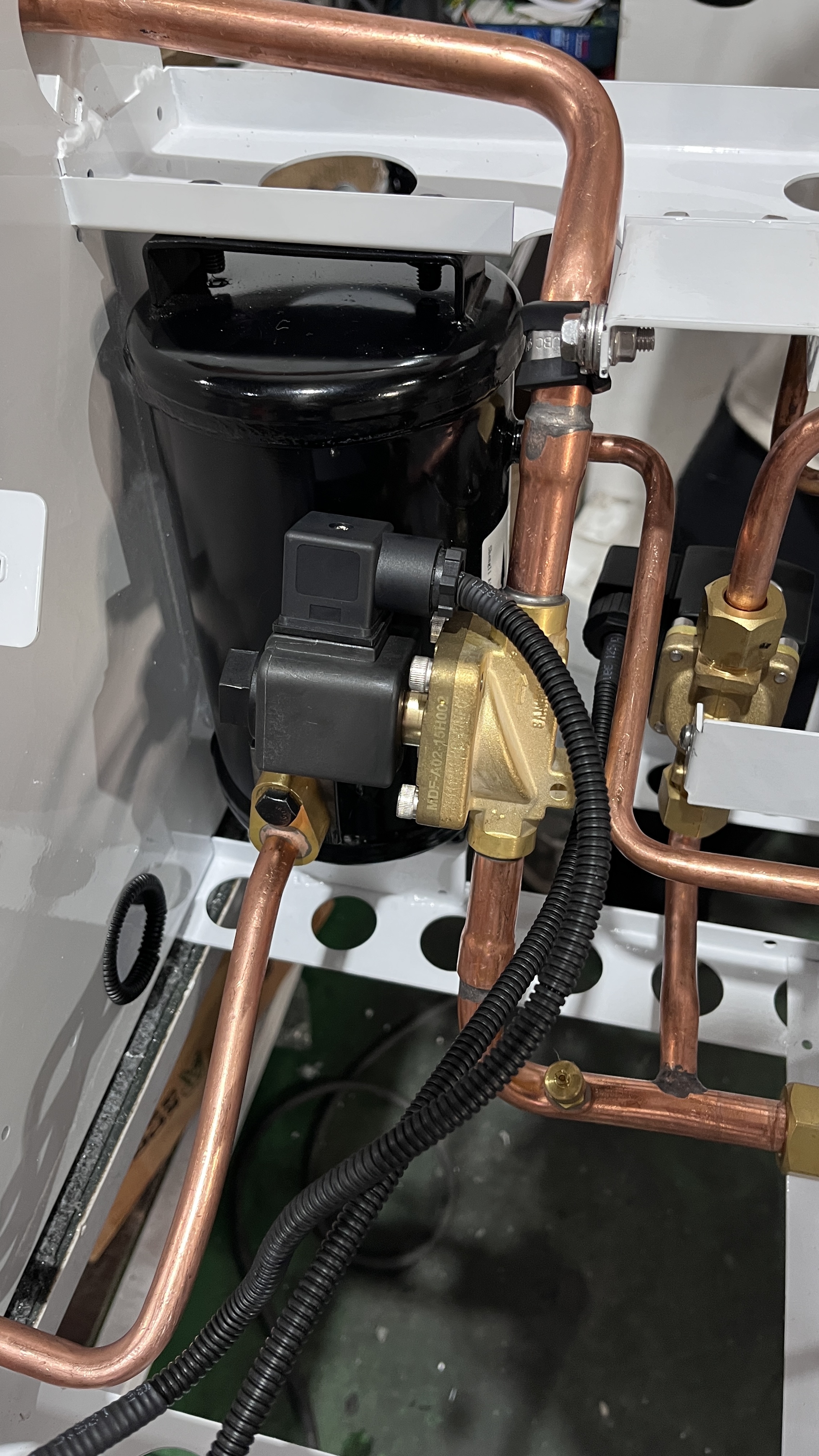 Fast Response Durable Construction Solenoid Valve for Wide Application in Truck Refrigeration Systems