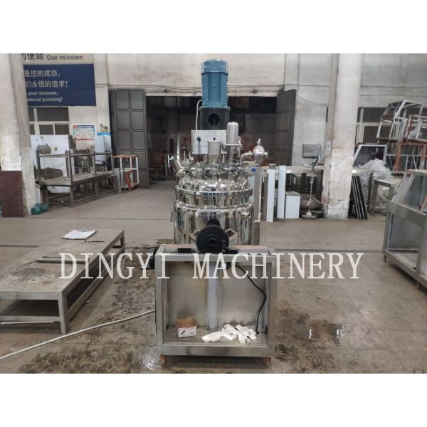 Front Operating Vacuum Emulsifying Machine , Small Scale Homogenizer