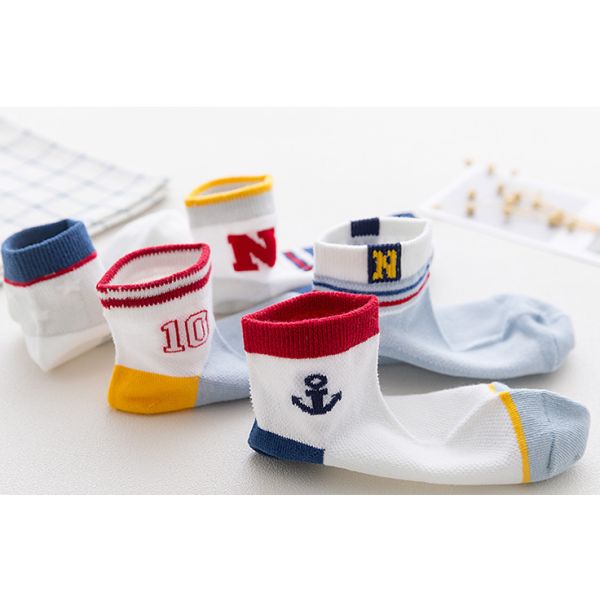 Eco Friendly Seamless Kids Cotton Socks , Customized Logo Kids Designer Socks