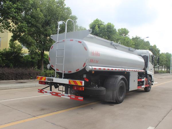 Dongfeng 12.5 Cubic Meter Chemical Tanker Truck SCS5181GPGDFH6 Liquid Transport Vehicle
